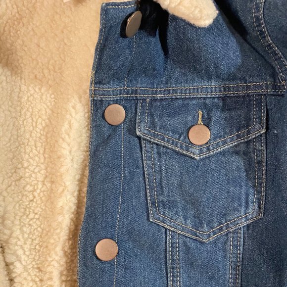 Faux Fur Collared Oversized Jean Jacket - Picture 2 of 6